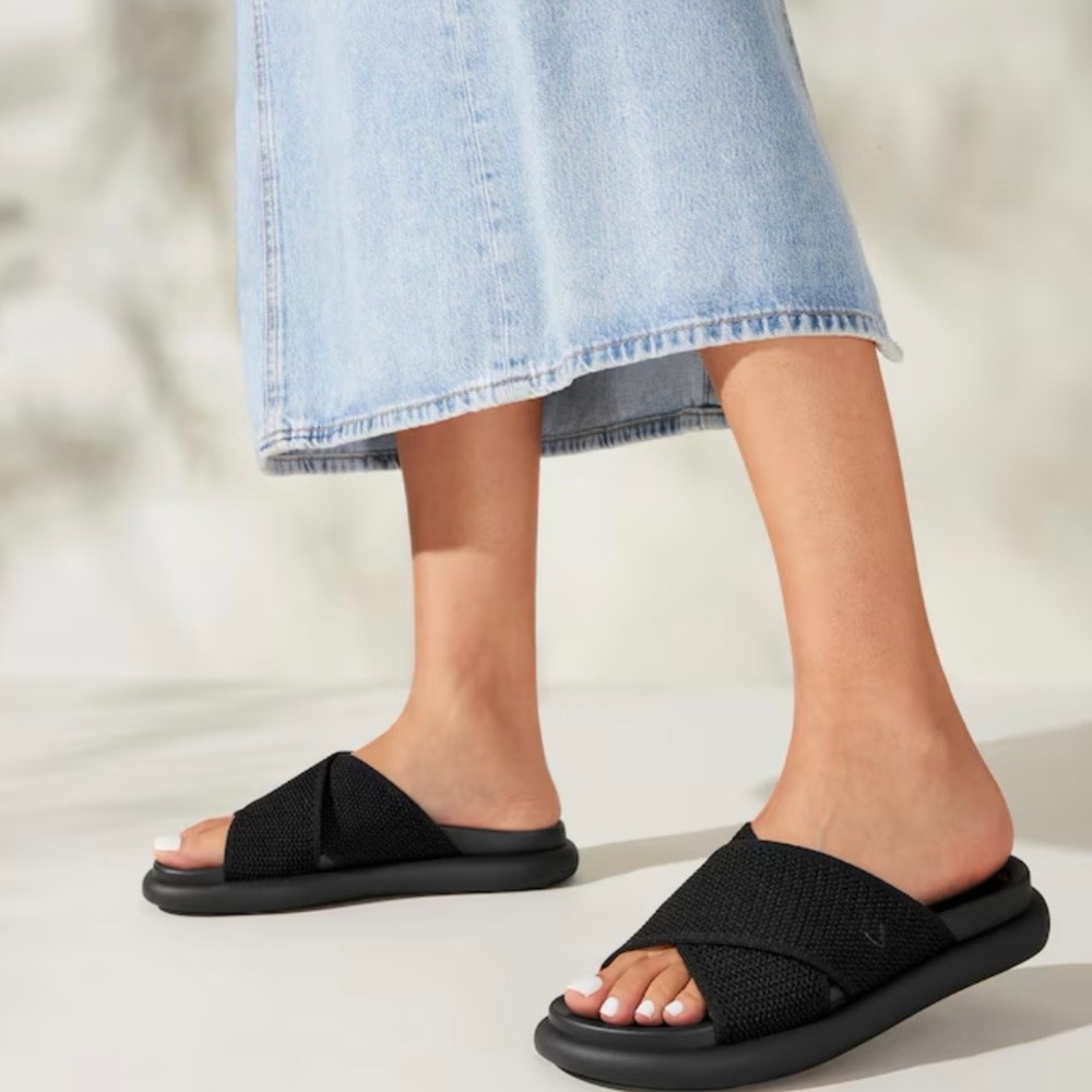 Women’s Black Cross-Band Slide Sandals - Lightweight Comfort